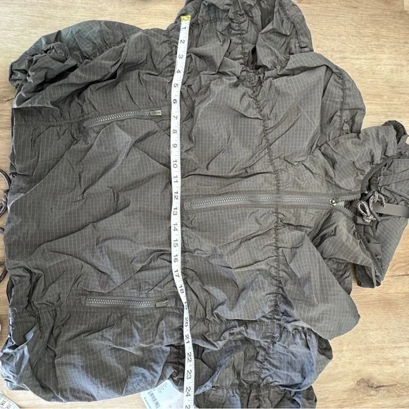 Free People FP Movement Happy Camper Pullover Pewter sz M NWT - Picture 7 of 13